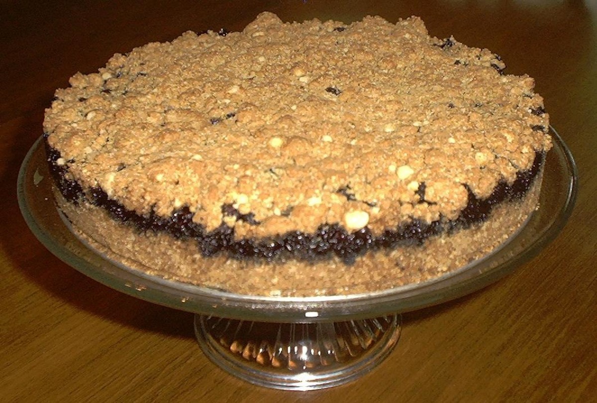 Blueberry Crunch Cake