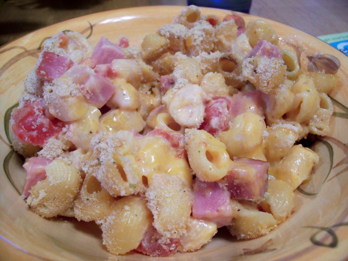 Spicy Ham And Tomato Macaroni And Cheese Casserole Recipe Food