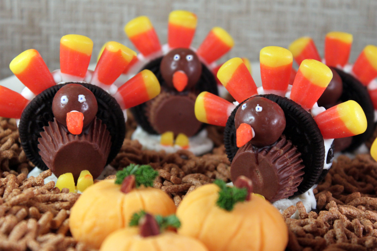 Oreo Cookie Turkeys image