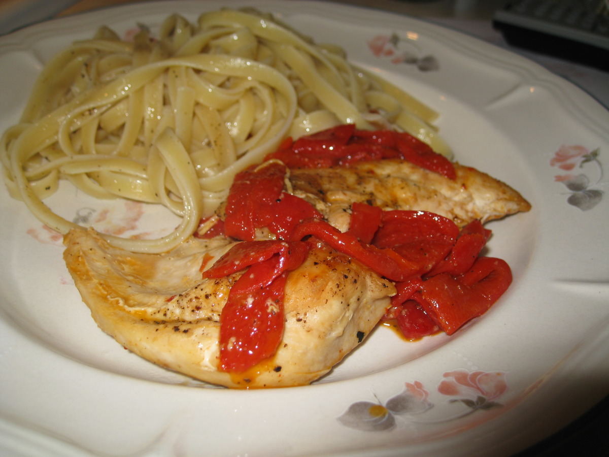 Chicken with Roasted Red Peppers_image