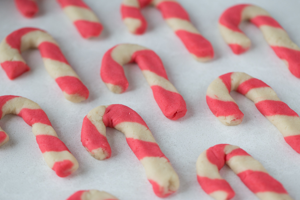 Christmas Candy Cane Cookies Recipe: How to Make It