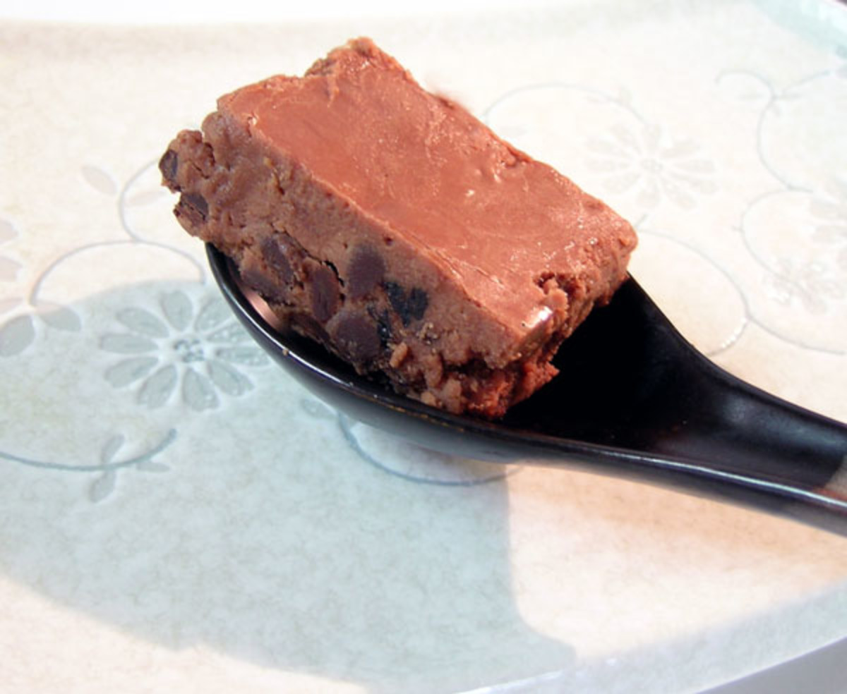 Chunky Orange Macadamia Fudge