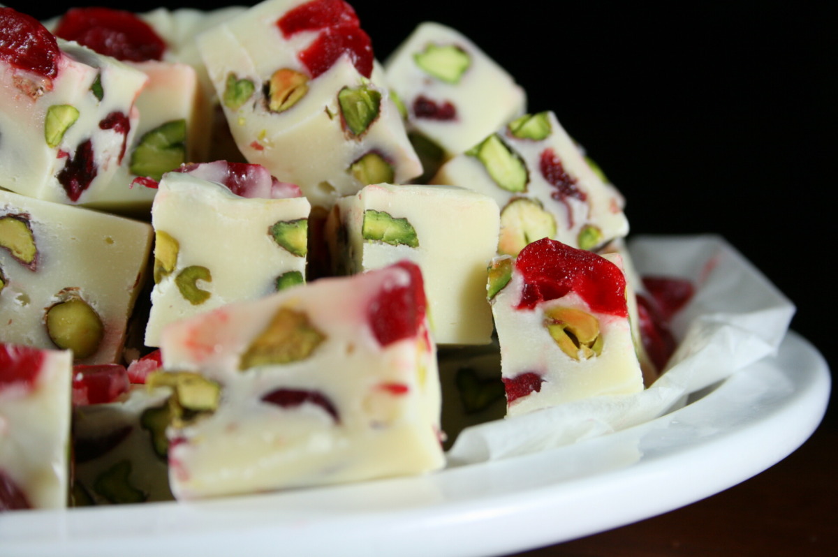 Five Minute White Chocolate Fudge With Pistachio and Cranberries Recipe