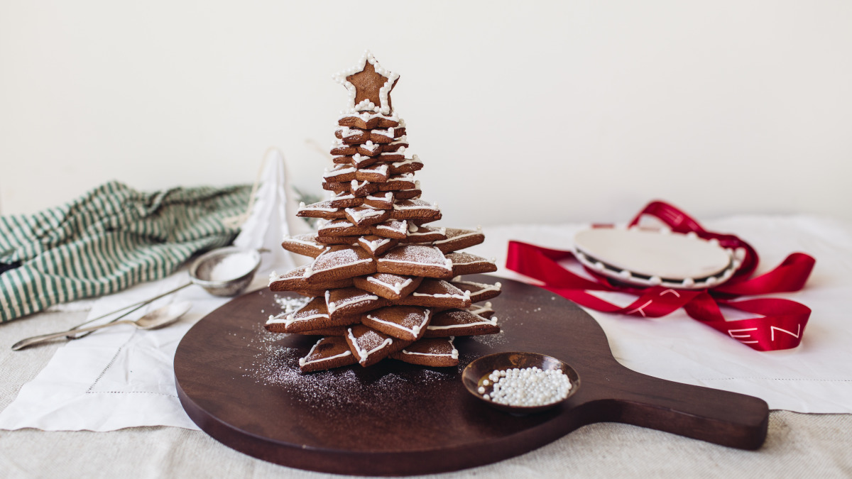 Gingerbread sales christmas tree