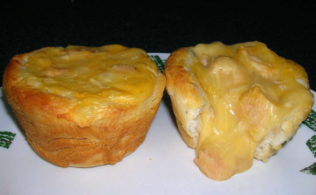 Cheesy Chicken Pot Biscuit Cups (Low Fat, Low Cal)