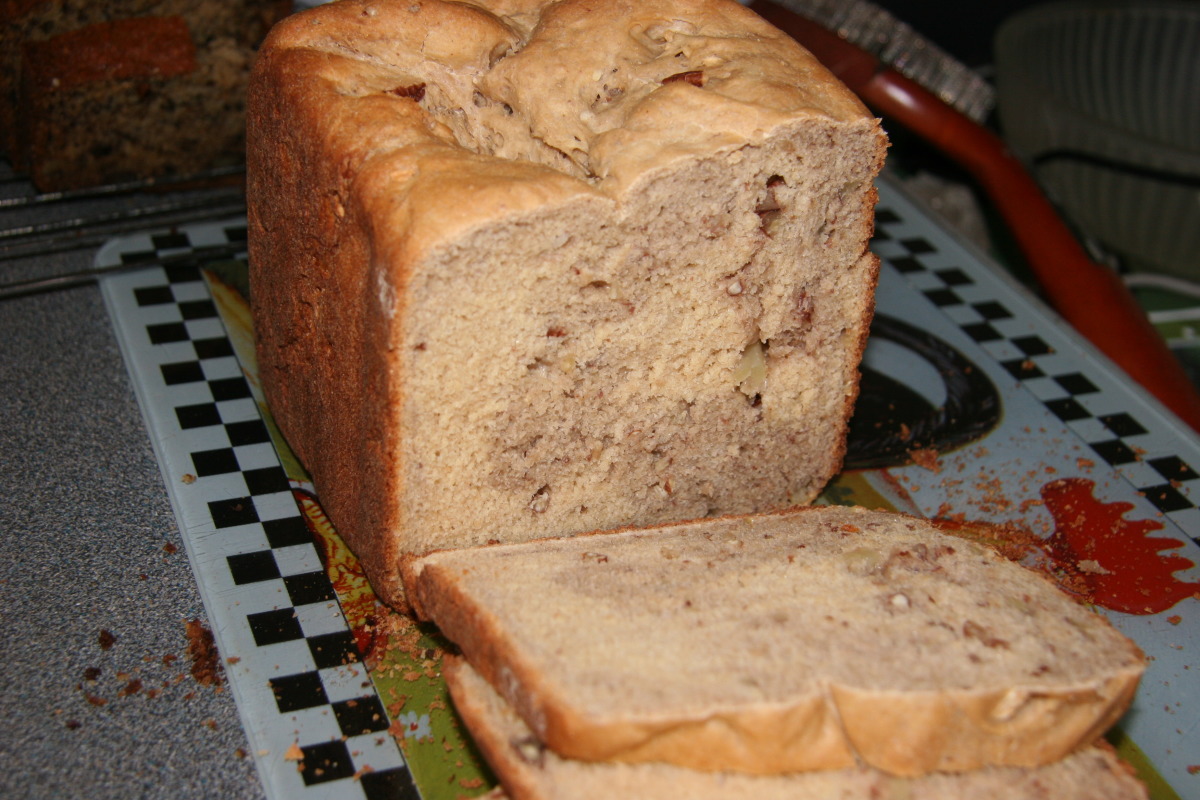 Cinnamon Apple Pecan Bread (Abm) image