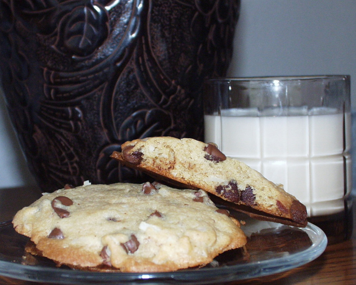 Amaretto Chunk Cookies image