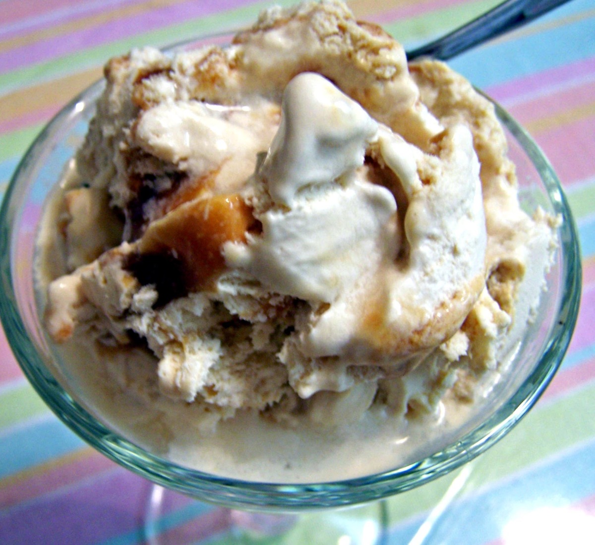 Amaretto over Ice Cream_image