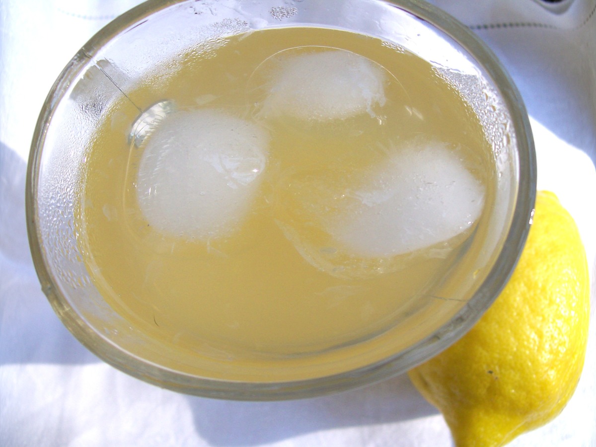 Middle Eastern Lemonade image