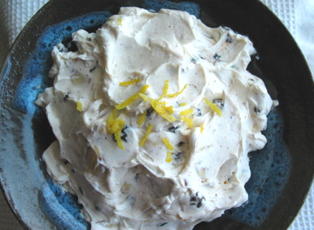 Cinnamon, Raisin and Toasted Nut Spread