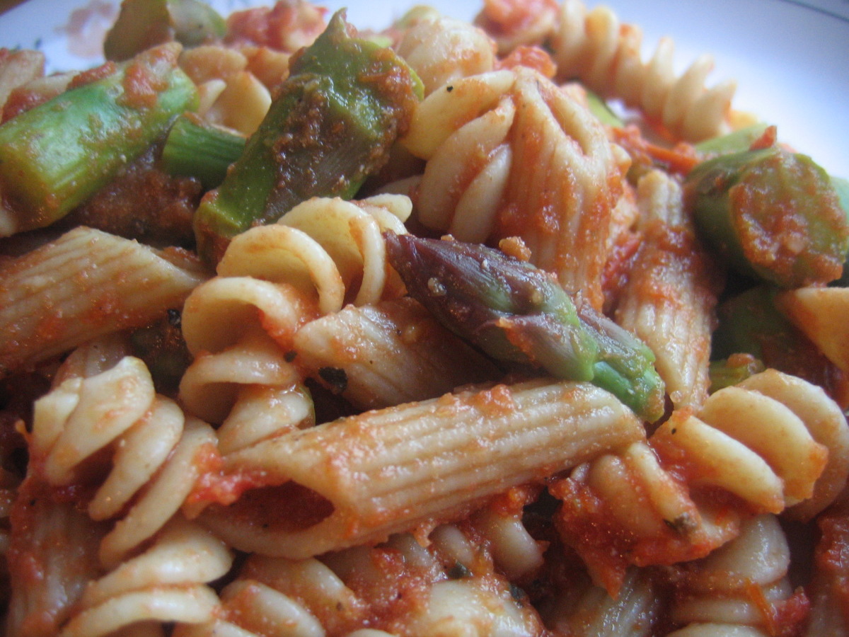 Penne With Asparagus image