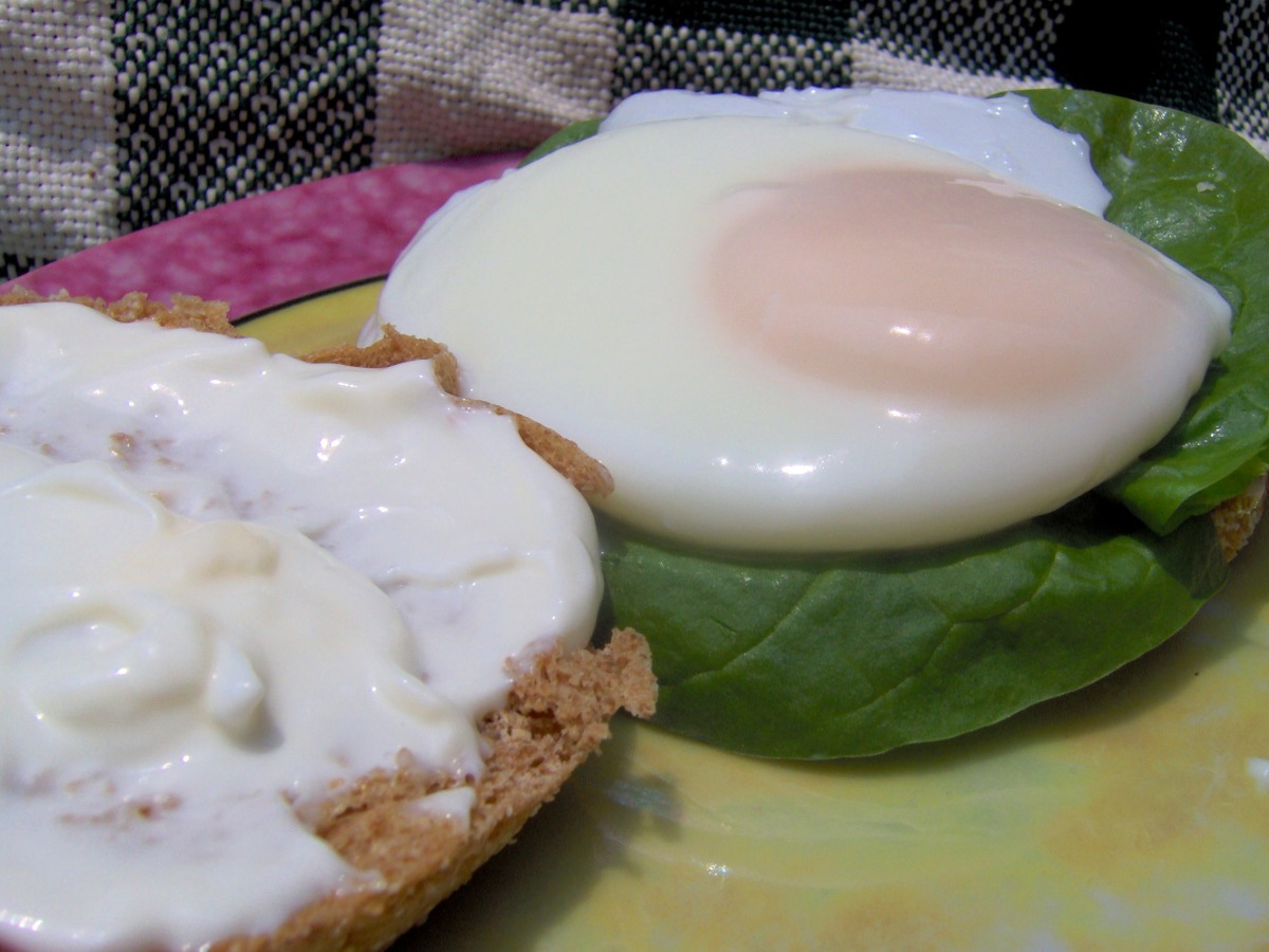 Florentine Eggs on English Muffins