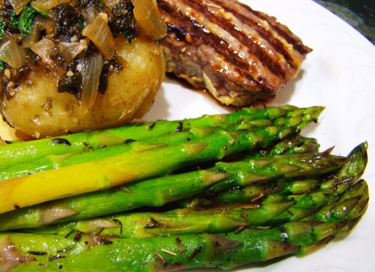 Asparagus with Thyme