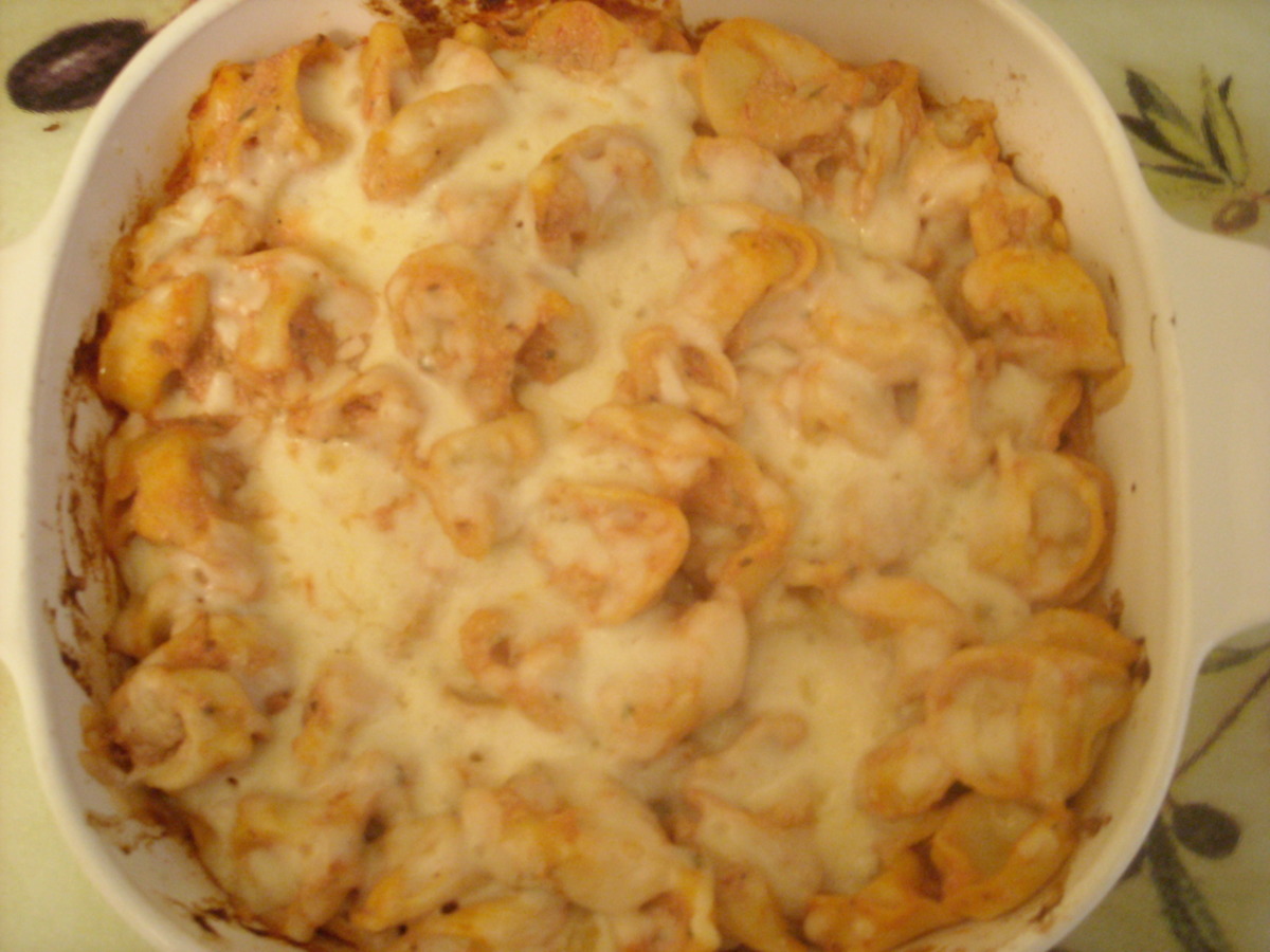 Cheesy Baked Tortellini - Giada image