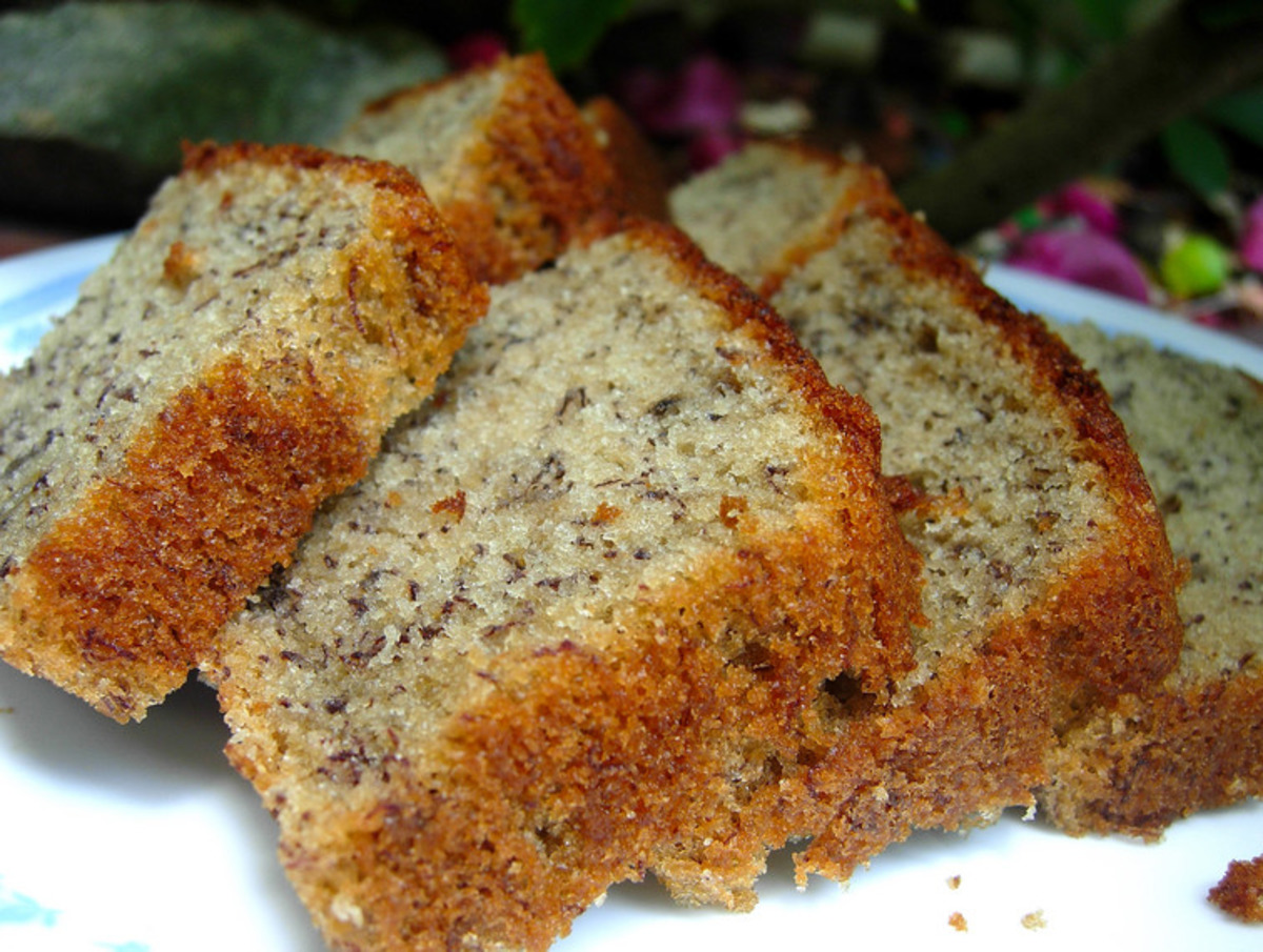 Easy Eggless Banana Cake - Mommy's Home Cooking