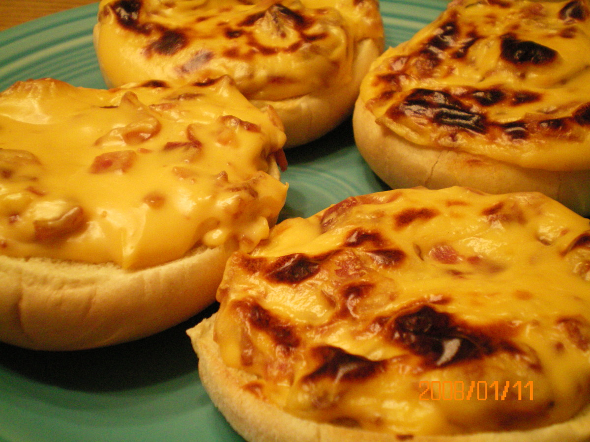 Easy Bacon and Cheese Buns!_image