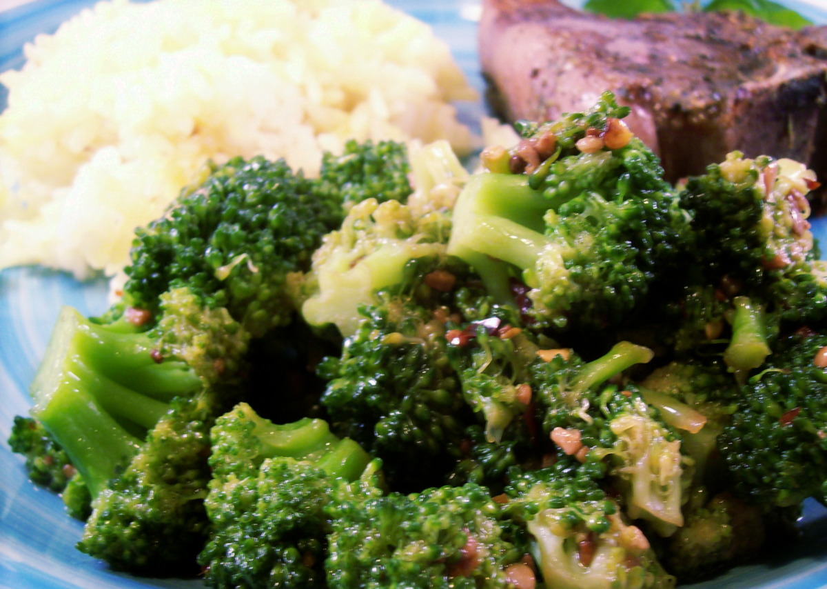 Sauteed Garlic Broccoli Spicy Recipe