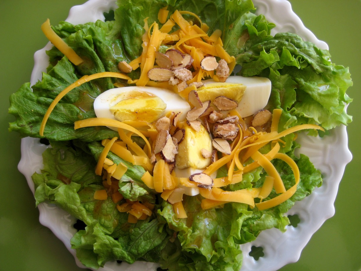 Cheddar Almond Lettuce Salad_image