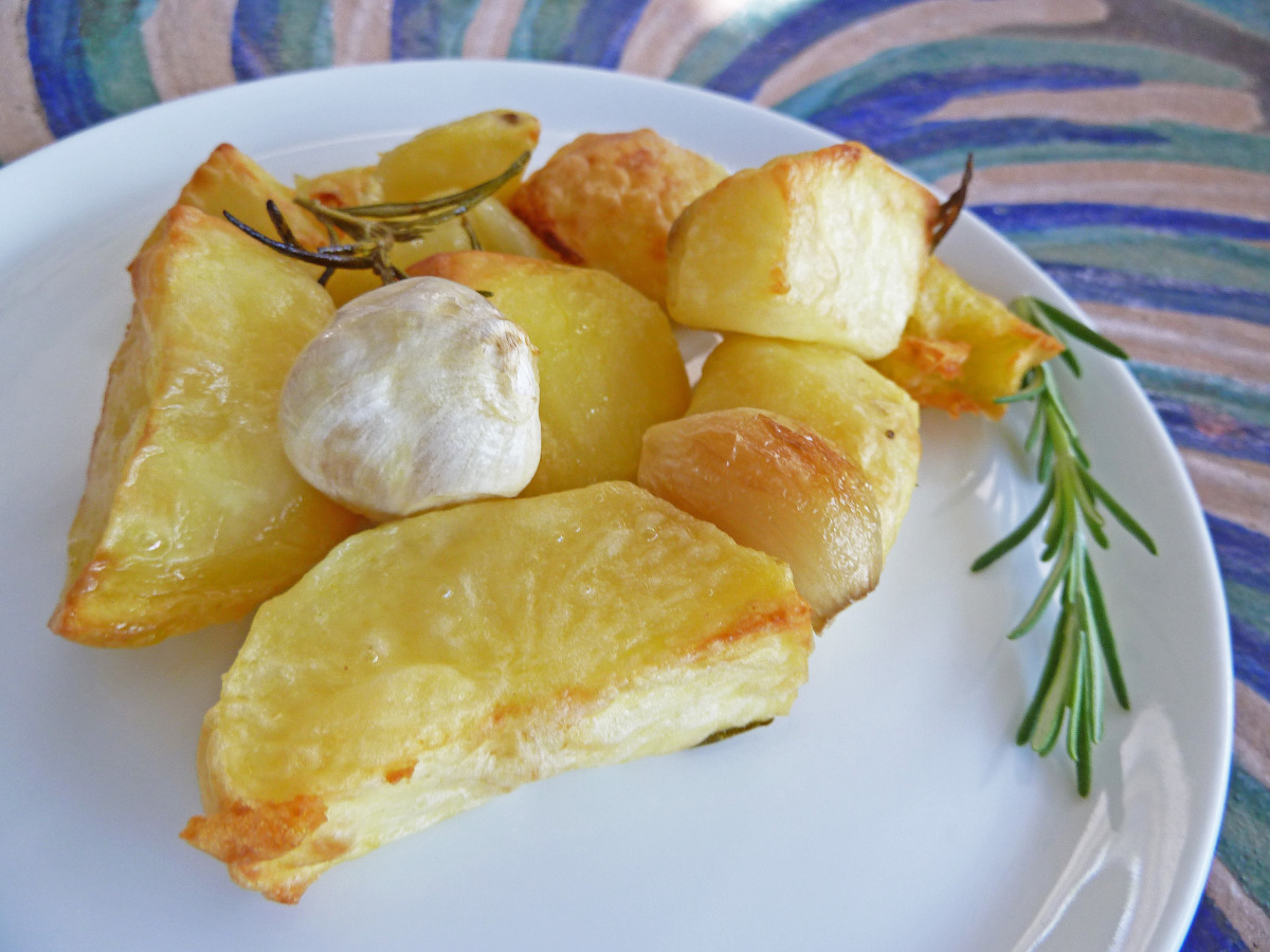 Roasted Potato Cubes with Rosemary – Feast Glorious Feast