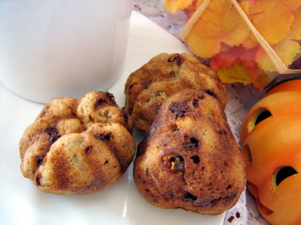Banana Chocolate Chip Muffins (Light)