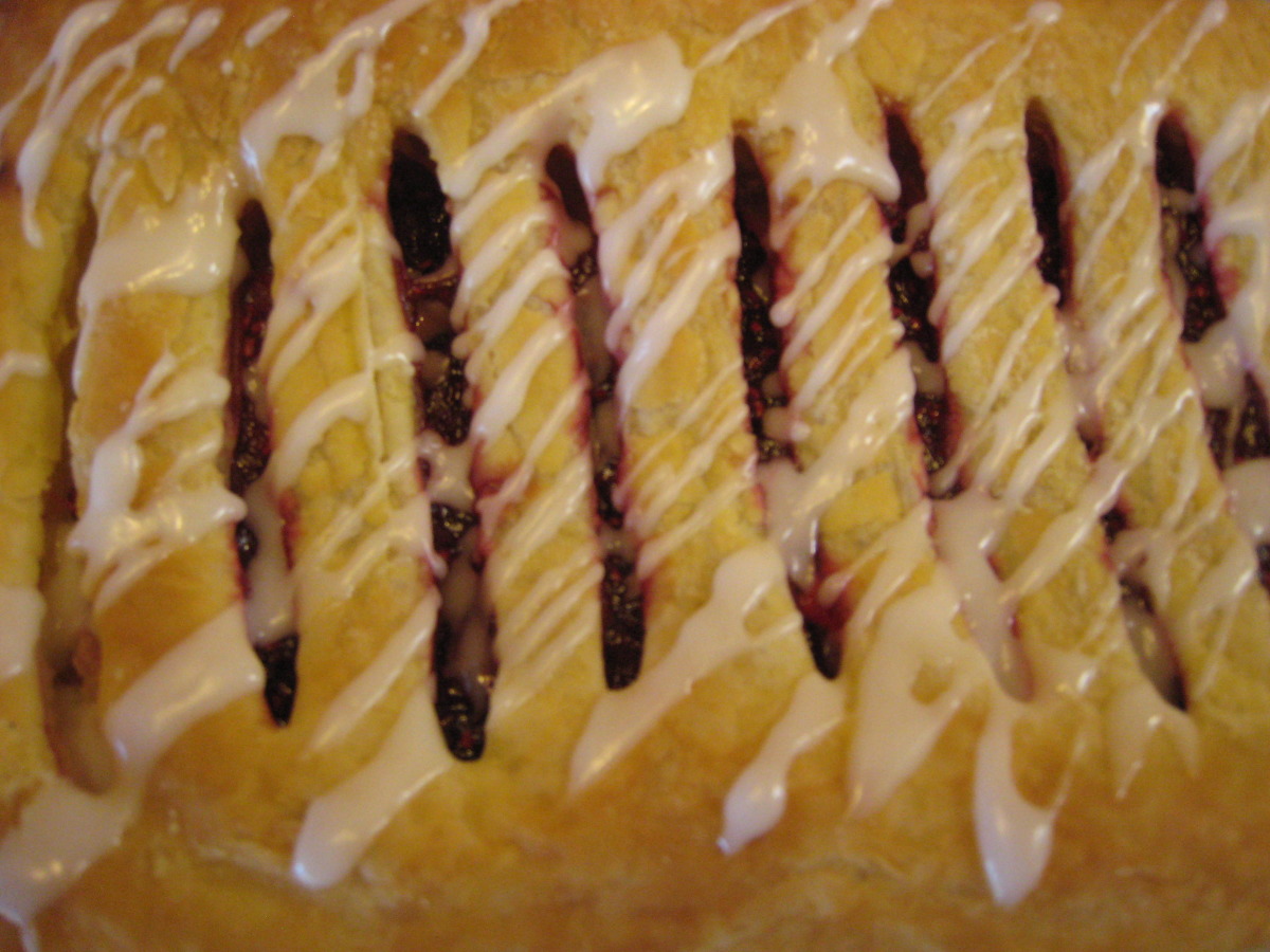 Almond-Raspberry Jalousie