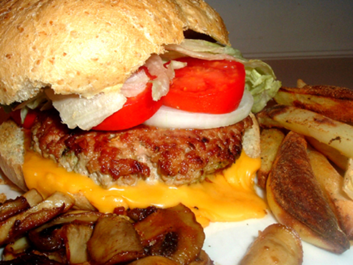 Spicy Grilled Turkey Burgers image