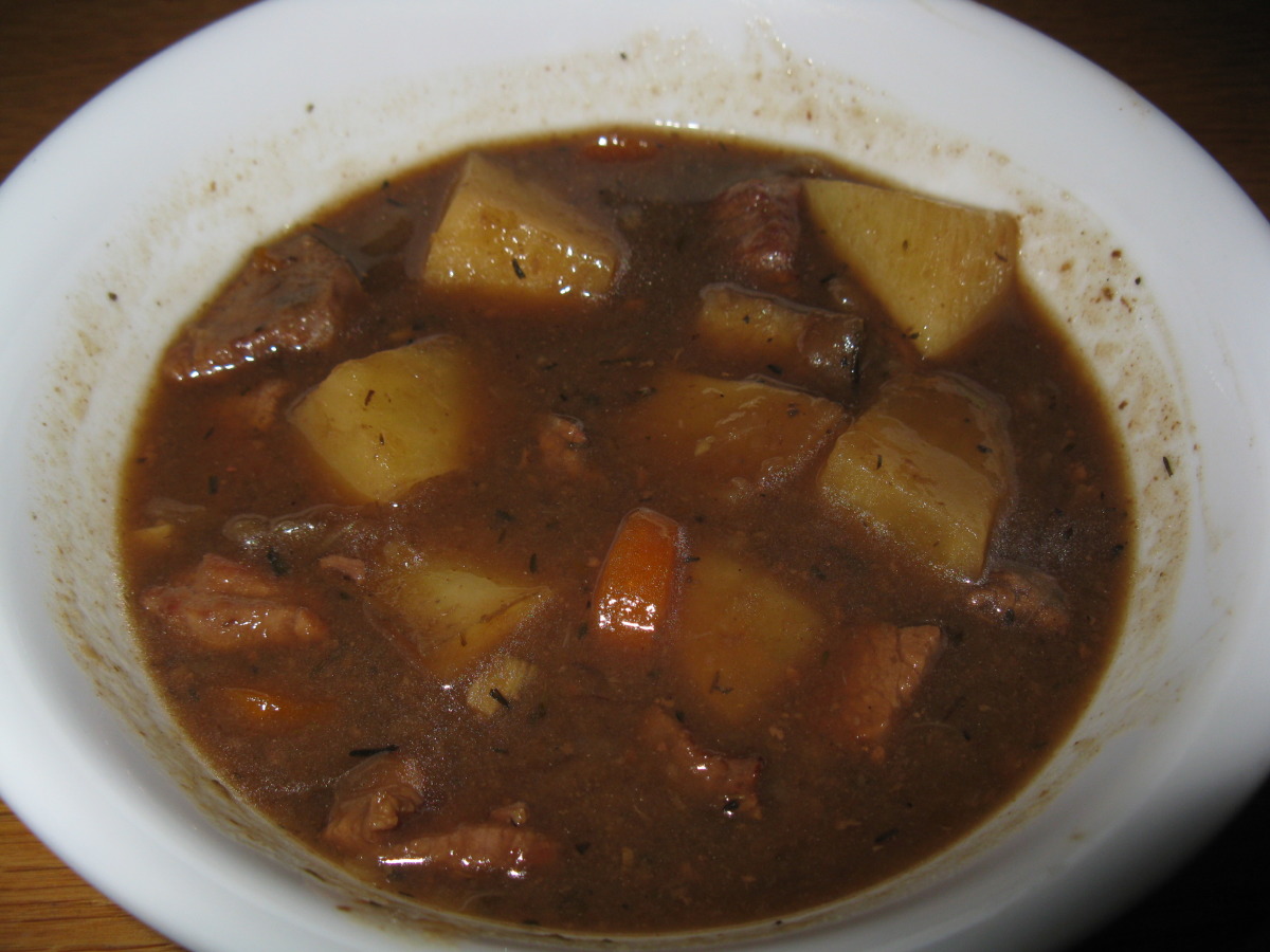 Loz S Slow Cooked Irish Guinness Stew Recipe Food Com I know it's annoying to take extra cooking steps prior to cooking it in the slow cooker, but for recipes like this, i think it's 100% worth it to make the extra effort. loz s slow cooked irish guinness stew