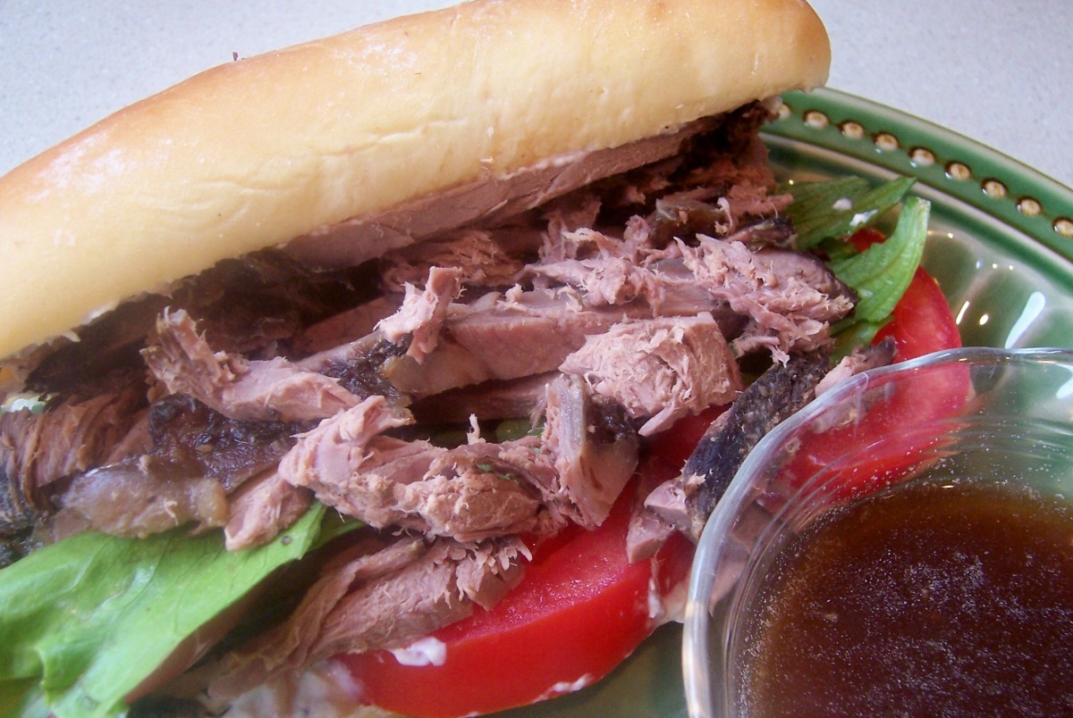 Easy Slow Cooker Roast Beef Sandwiches