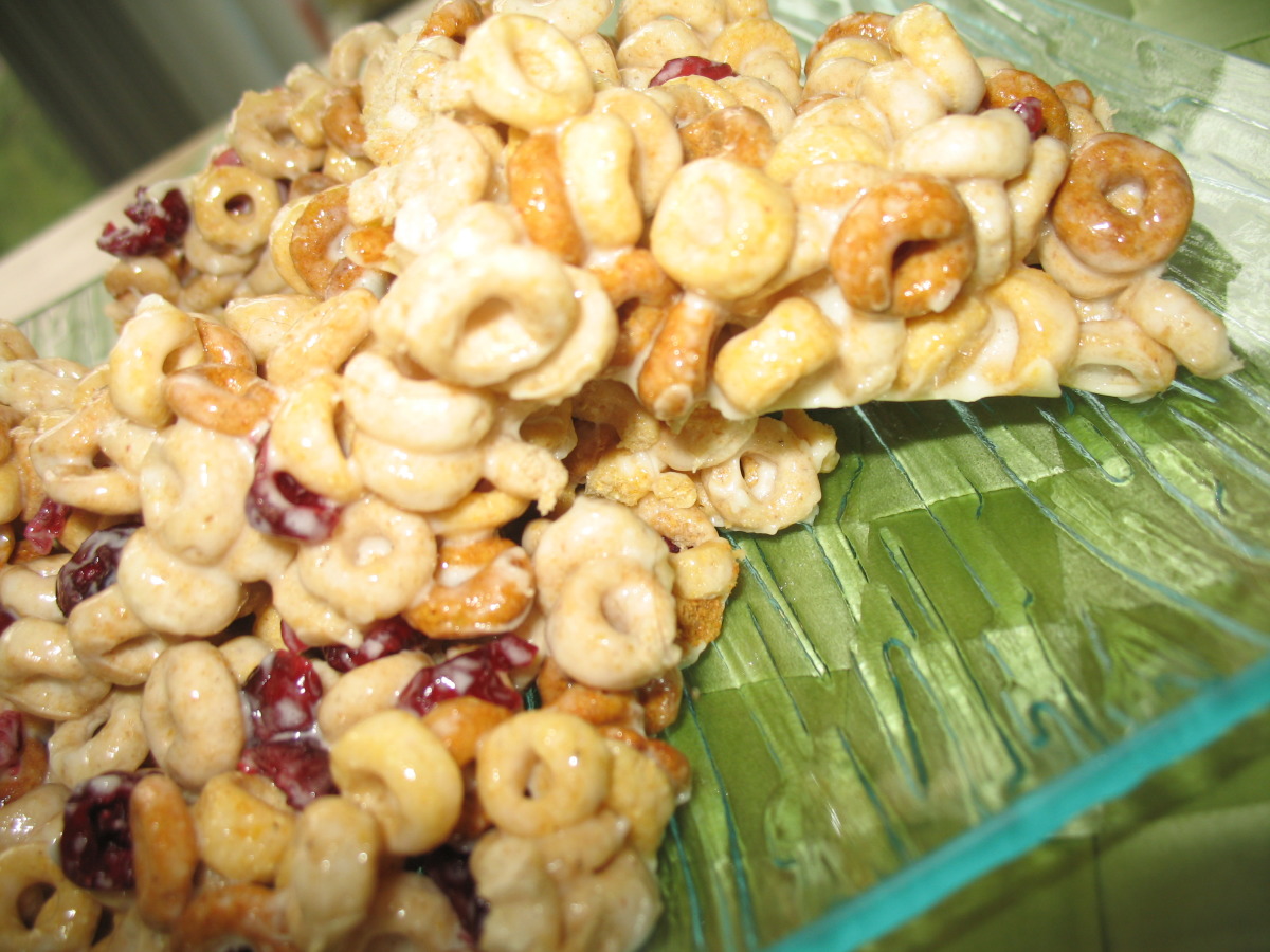 Cranberry-Oat Cereal Bars image