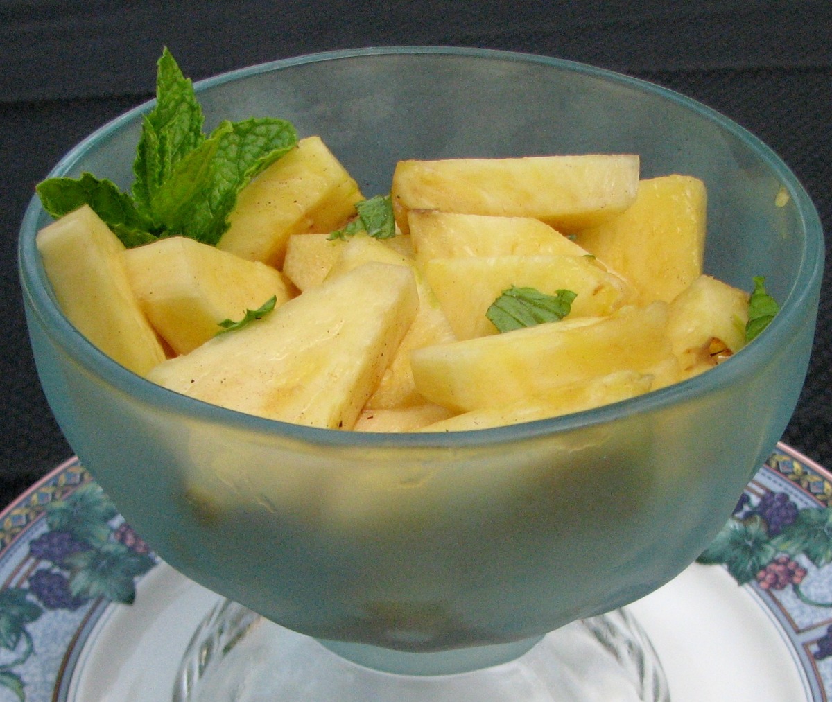 Pineapple in Port (Ananas Em Porto Com Hortela Picada) image