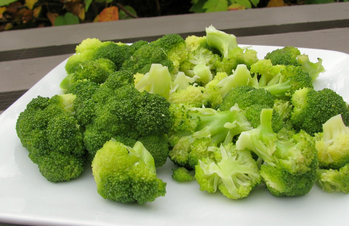 Simple Steamed Broccoli_image