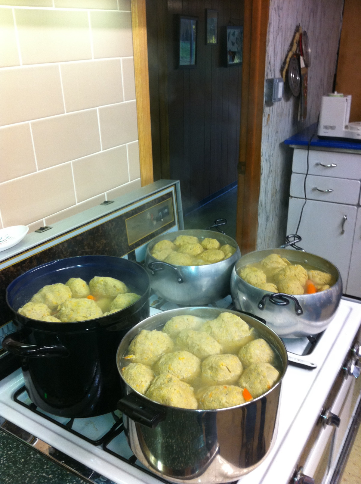 My Mom's Legendary Galicianer (Sweet) Gefilte Fish image