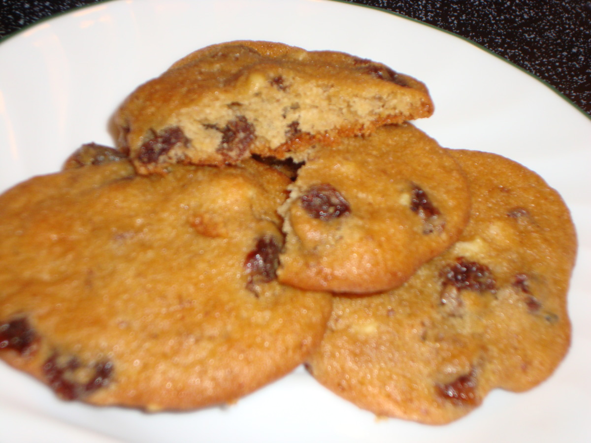 Soft Chewy Raisin Cookies_image