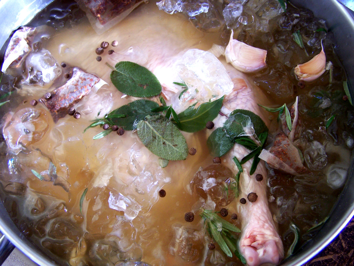 Apple Spiced Tea Brine image