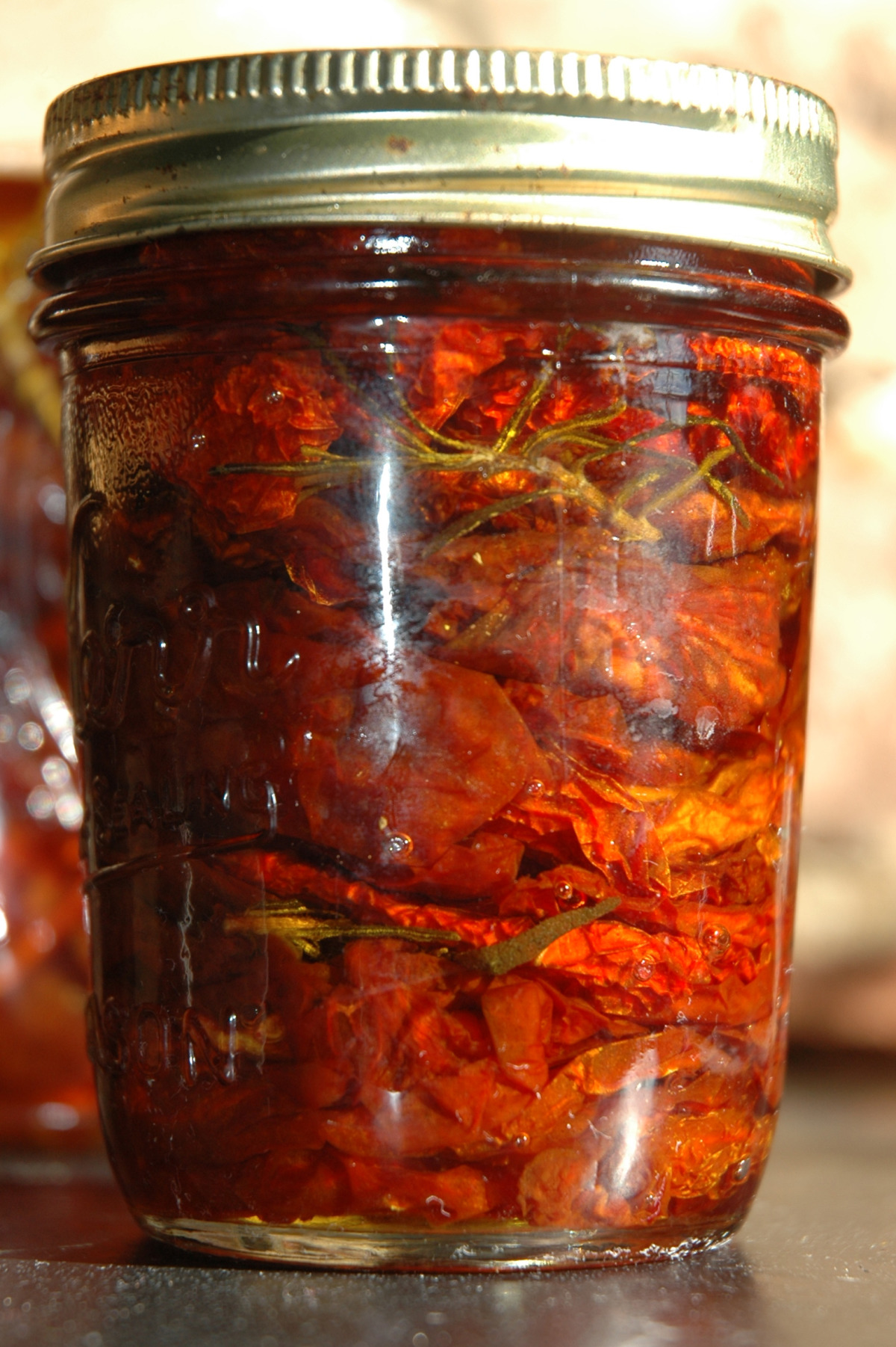 Sun-Dried Tomatoes in Olive Oil_image