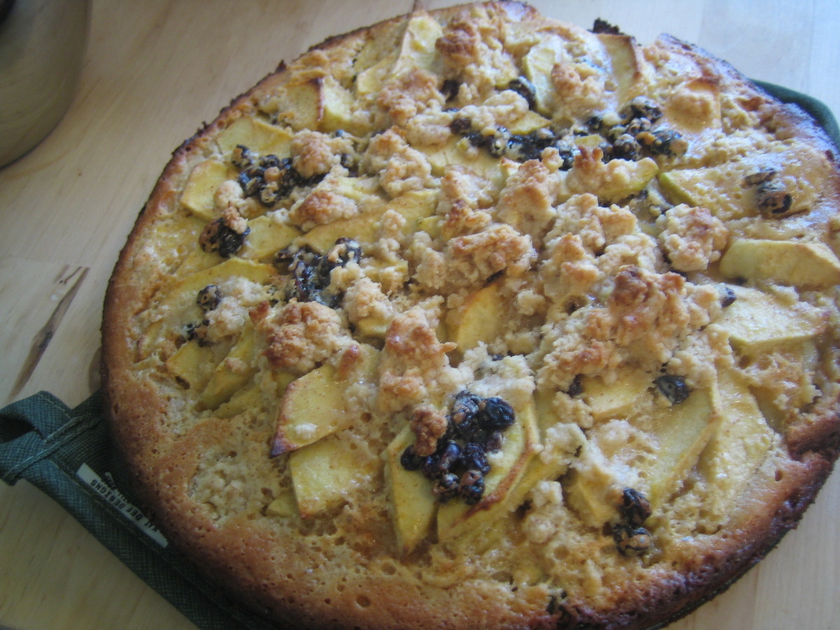 Cinnamon Raisin Apple Kuchen
