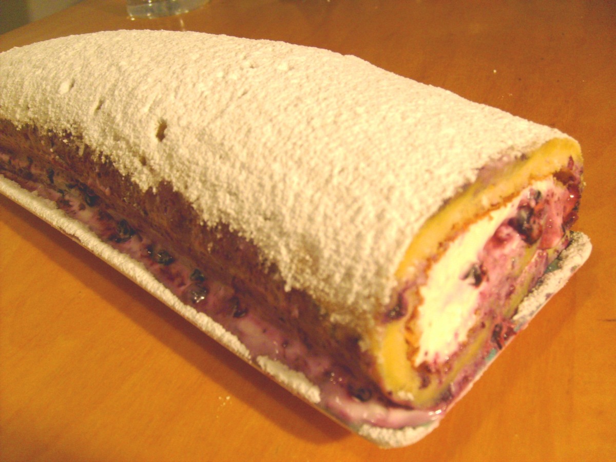Finnish Jaakko’s Dream Torte (Jaakon Unelmakaaretorttu) Cake Rol