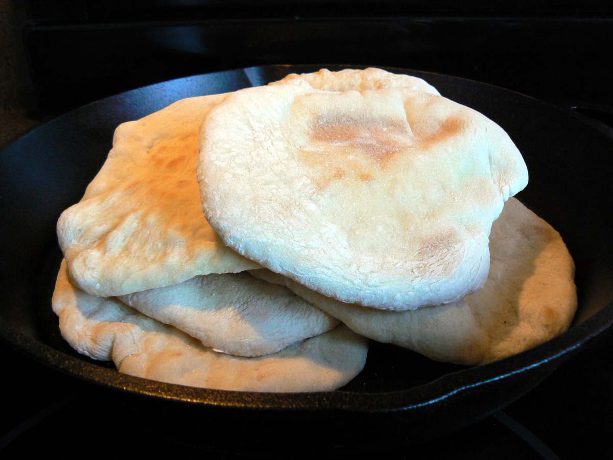 Greek Pita Bread Recipe Low Cholesterol Food Com Made with greek yogurt, milk, bread flour, olive oil, salt, baking. greek pita bread