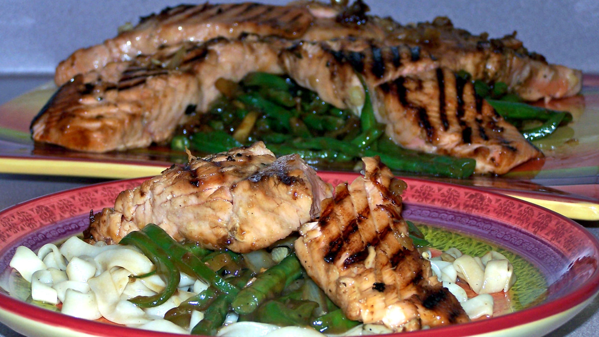 Asian Style Salmon on a Bed of French String Beans