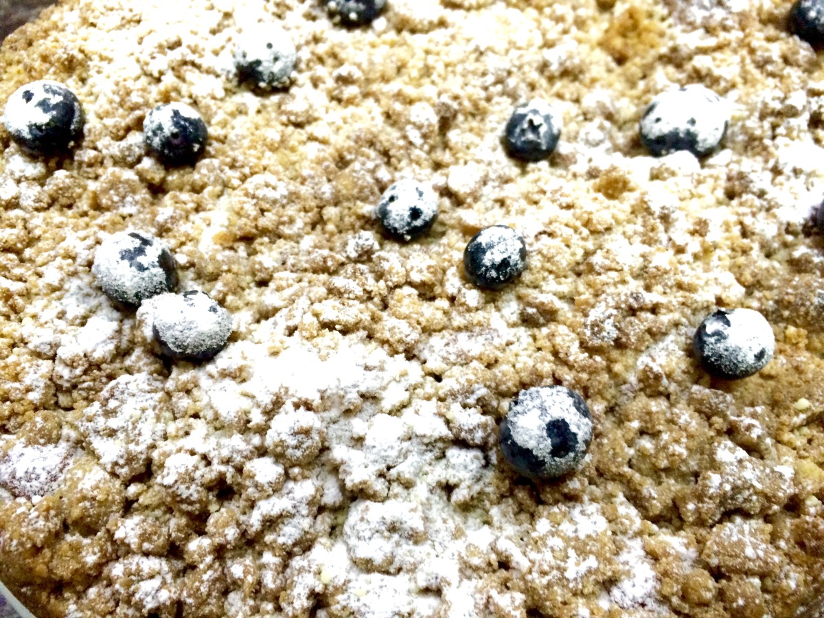 Barefoot Contessa's Blueberry Crumb Cake_image