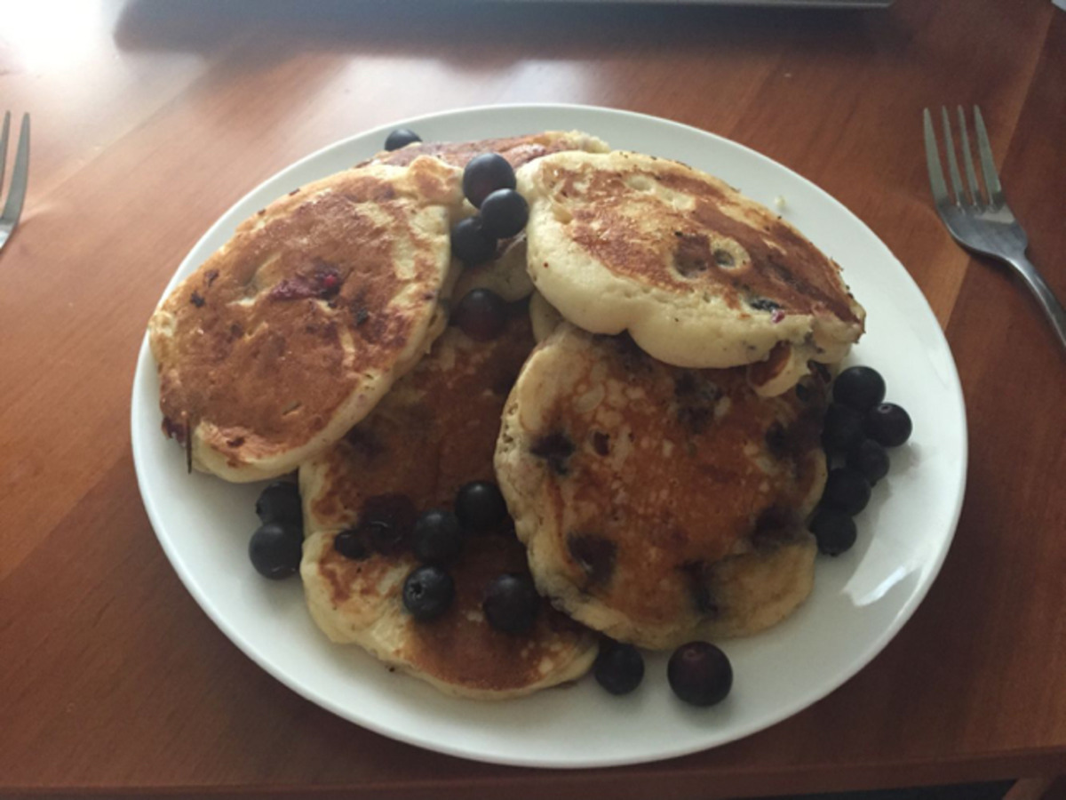 Cinnamon Blueberry Hotcakes