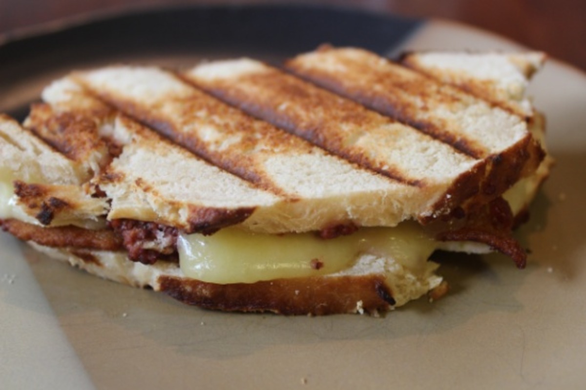 Cheddar Bacon and Apple Panini