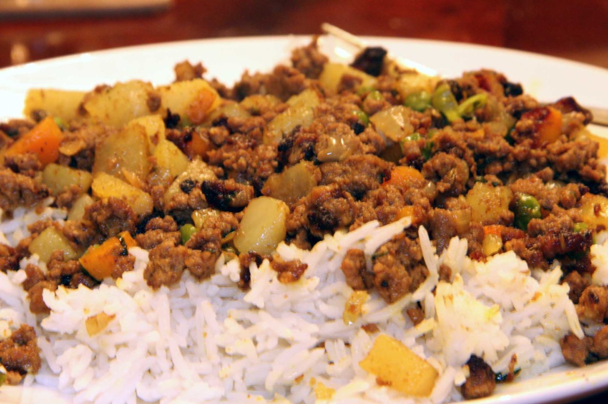 Lamb Khemma / Kheema W/ Peas, Potatoes & Carrots