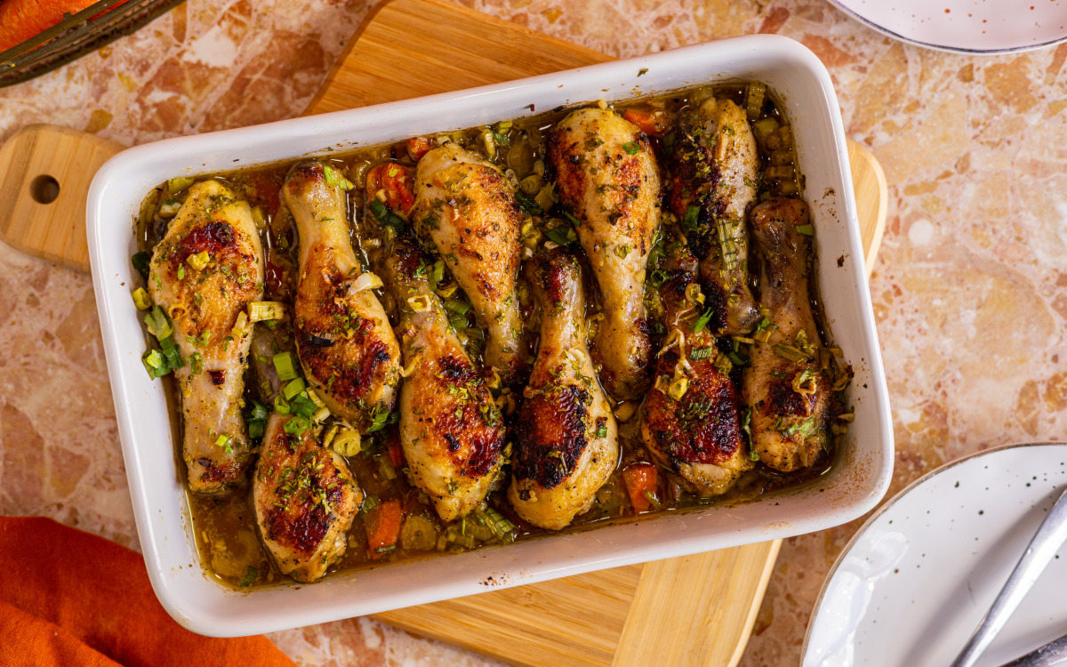 Slow Cooker Mediterranean Chicken Drumsticks