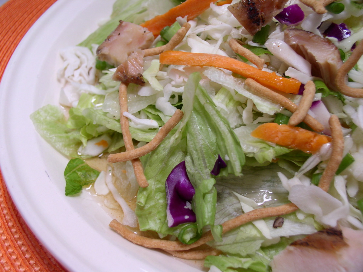 Applebee's Low -Fat Asian Chicken Salad_image