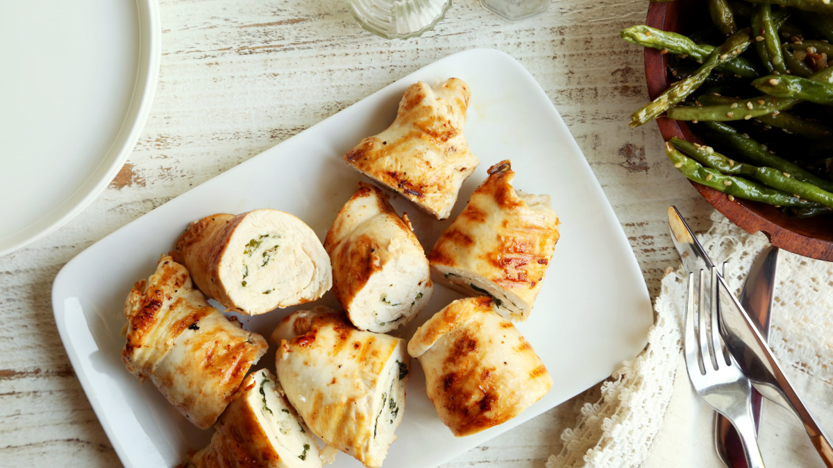 Grilled Basil-And-Garlic-Stuffed Chicken-image