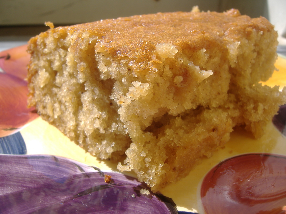 Applesauce Spice Cake