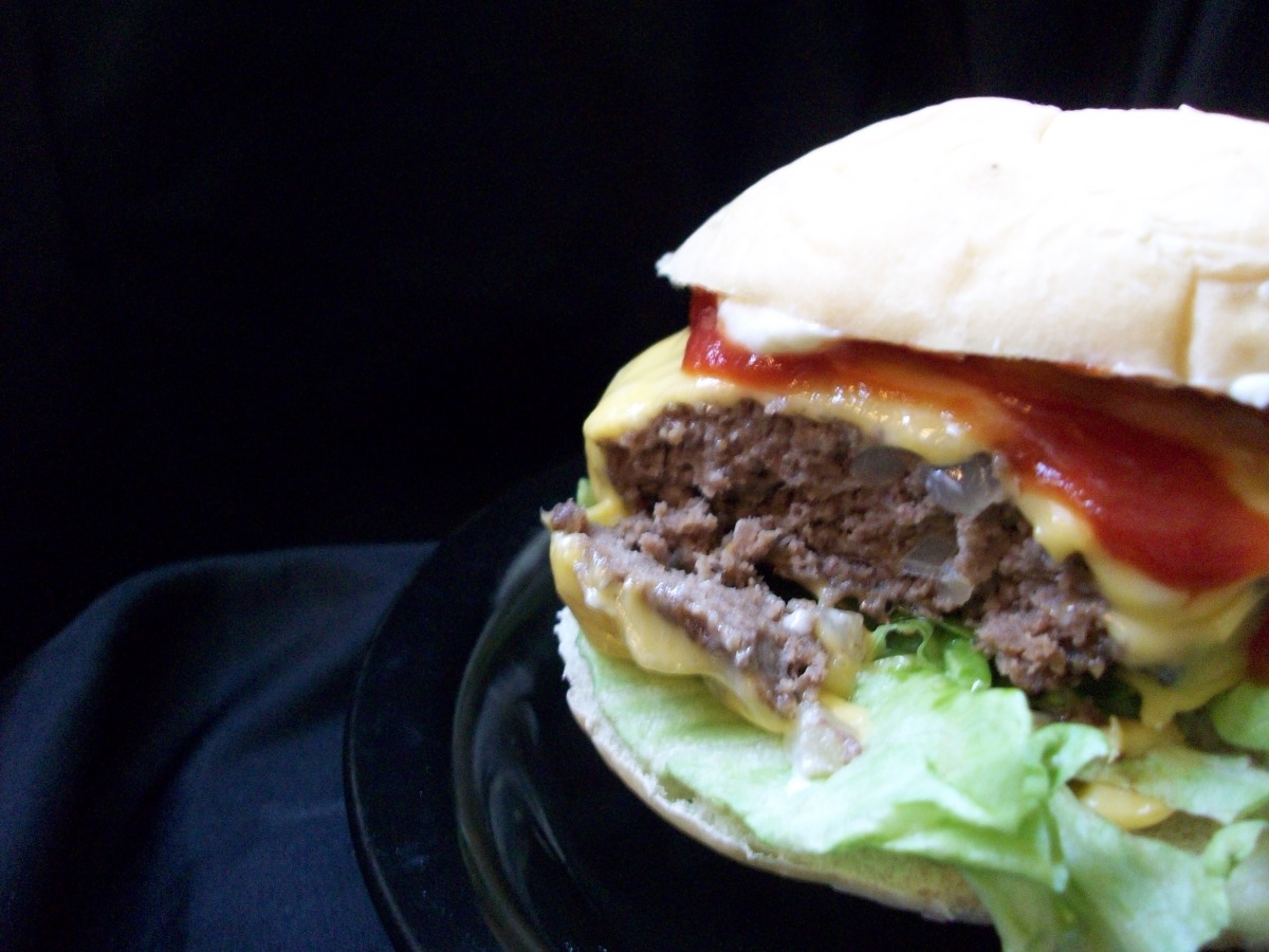 You Wont Believe How Juicy This Grilled Burger Recipe Gets