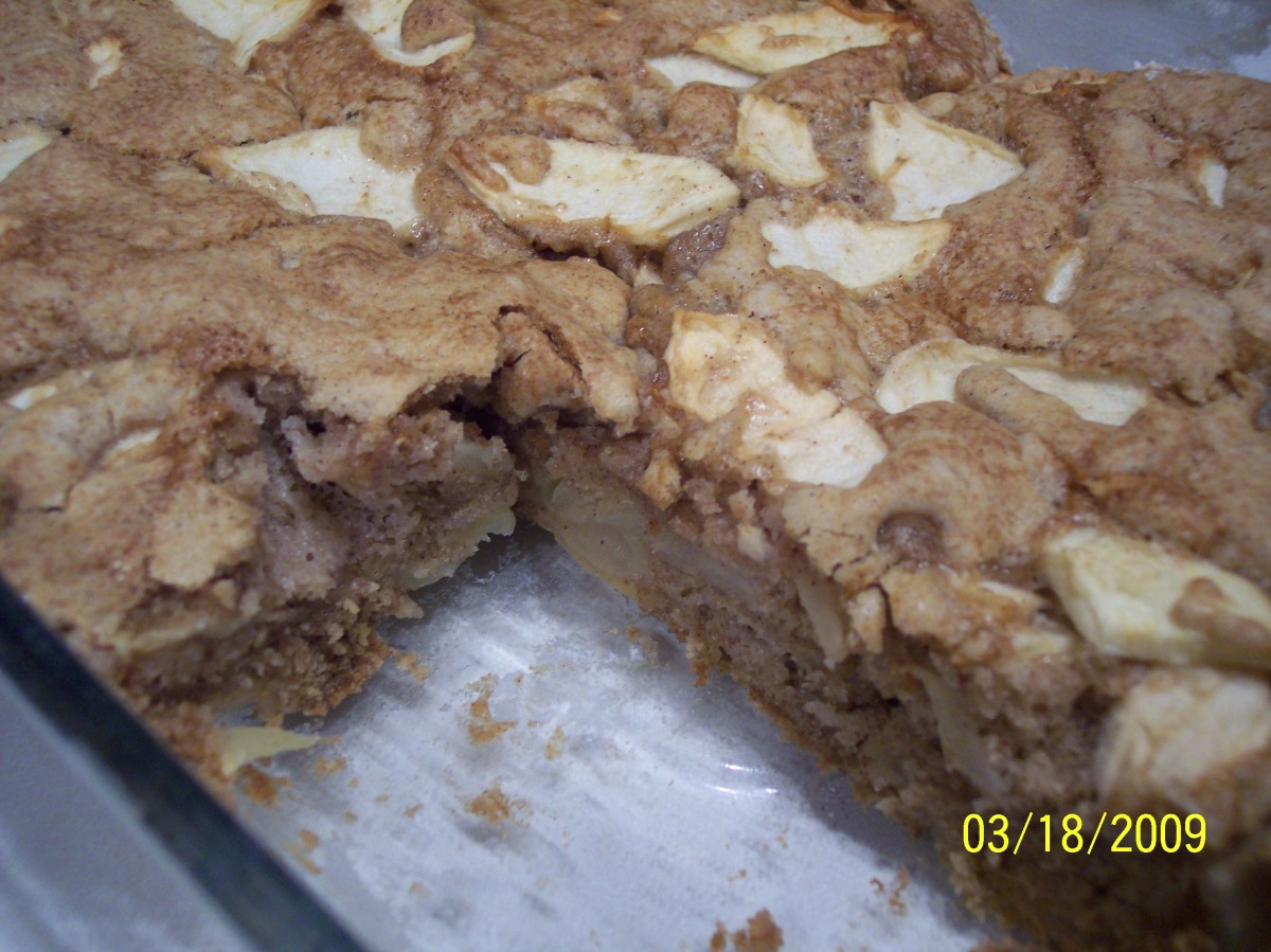 Disappearing Apple Cake