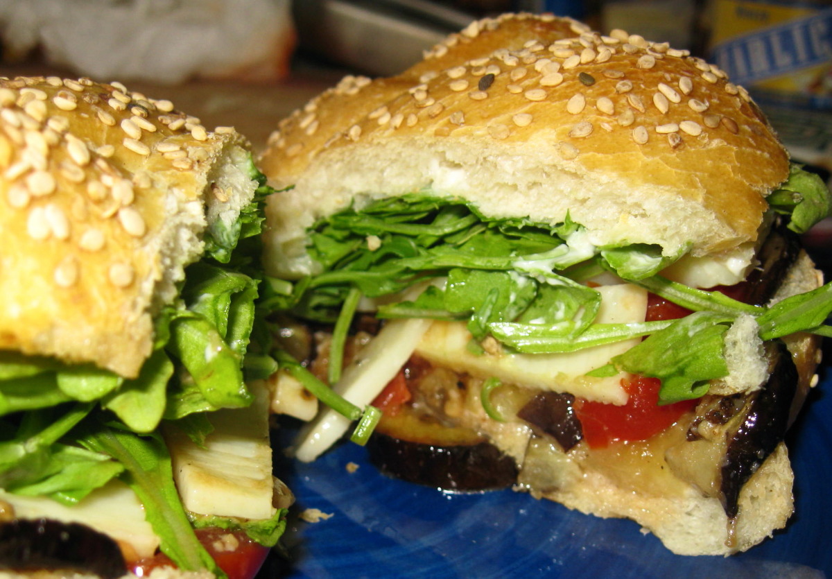 Baguette Sandwich With Roasted Eggplant, Tomatoes and Pesto